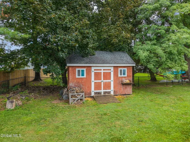 $293,000 | 271 Rte 67, Leeds, NY 12451