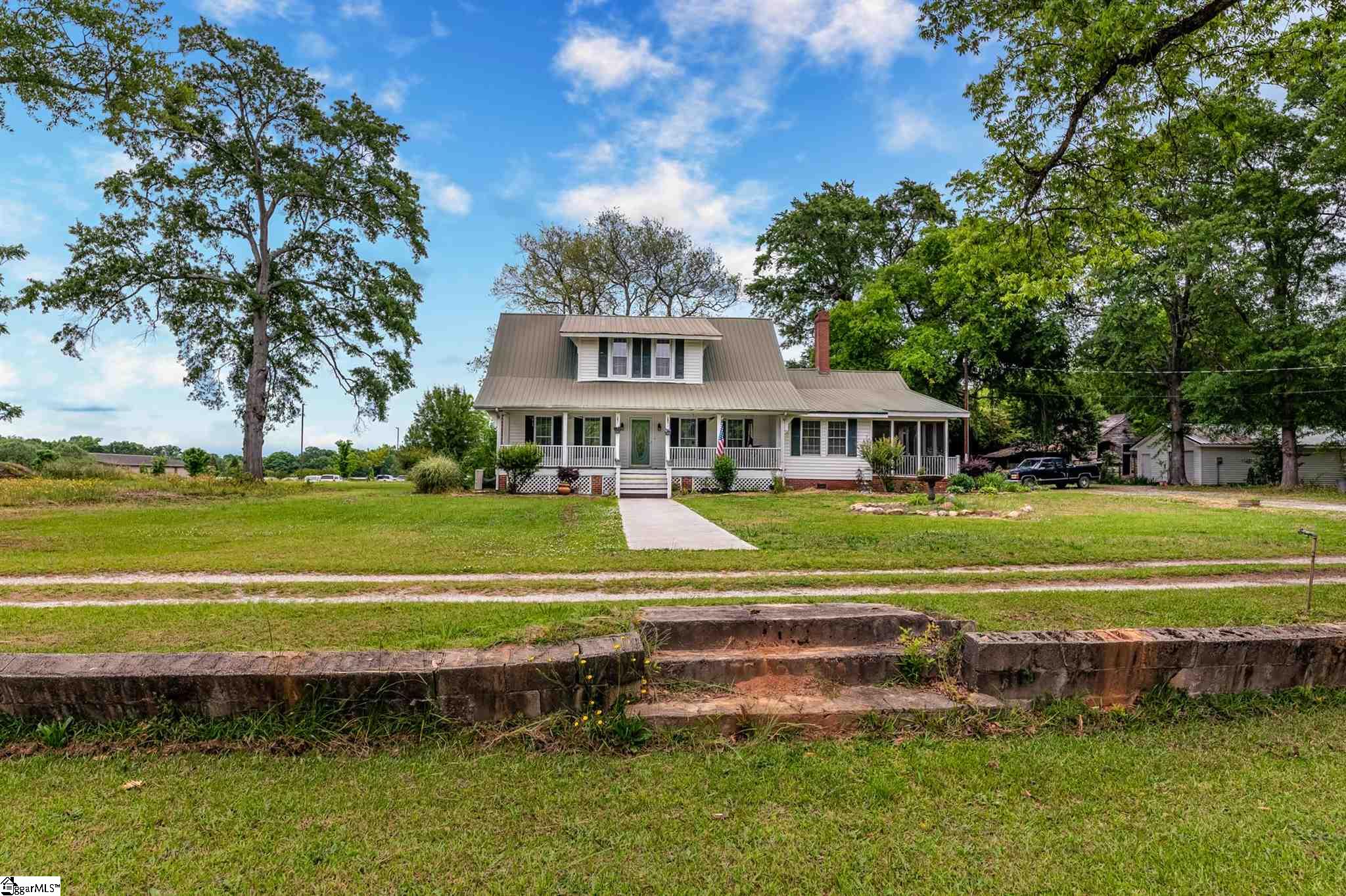 1025 Cross Anchor Road Woodruff, SC 29388 - Photo 2 of 34 Gallery Image 2