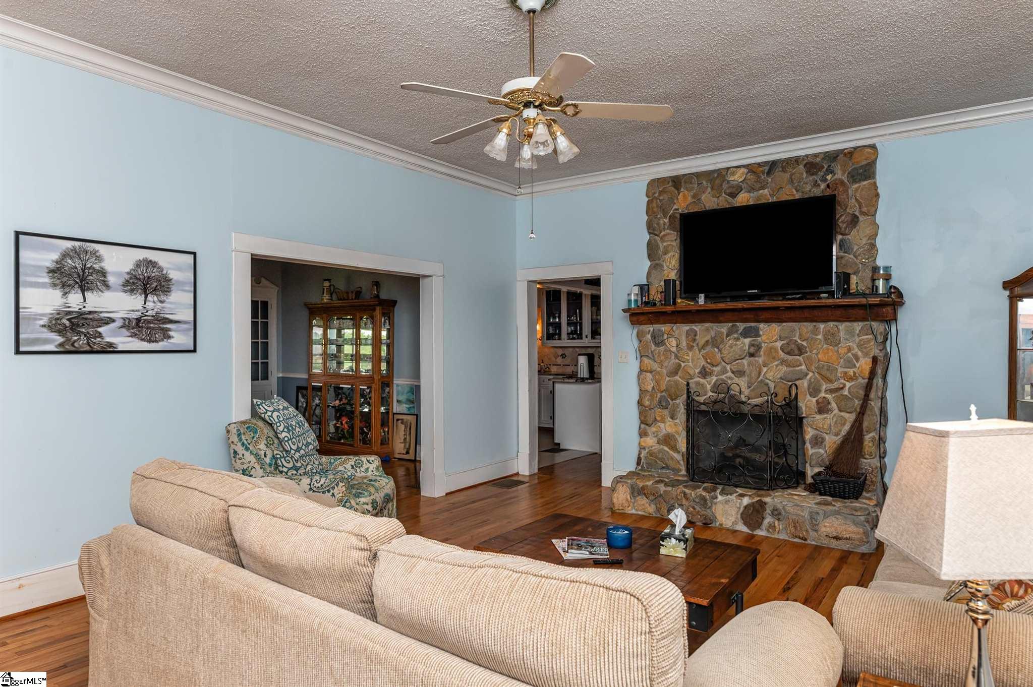 1025 Cross Anchor Road Woodruff, SC 29388 - Photo 7 of 34 Gallery Image 7