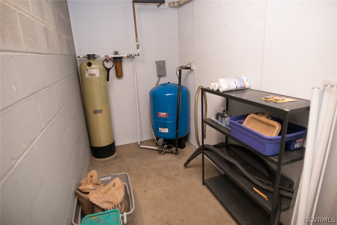 4002 Fraley Court Mechanicsville, VA 23111 - Photo 37 of 49 a room with gym equipment