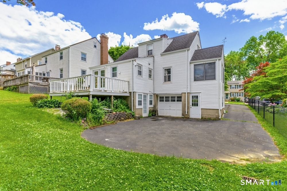 98 Woodmere Road West Hartford, CT 06119 - Photo 7 of 40