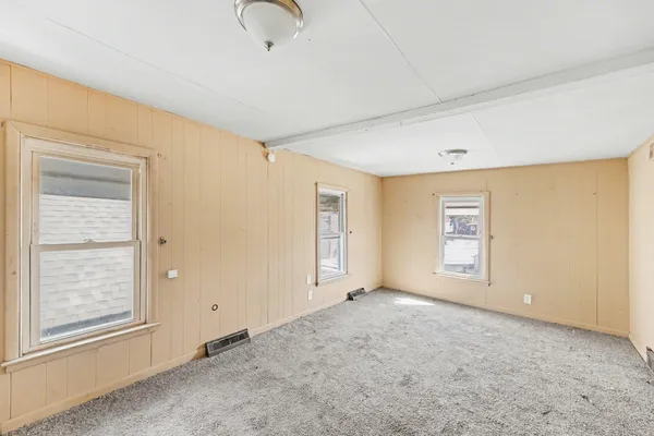 $96,500 | 4484 4th Street, Ecorse, MI 48229