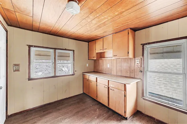 $96,500 | 4484 4th Street, Ecorse, MI 48229