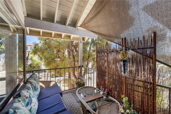 $1,899,999 | 216 West Escalones, San Clemente, CA 92672
