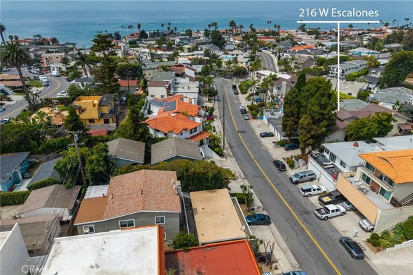 $1,899,999 | 216 West Escalones, San Clemente, CA 92672