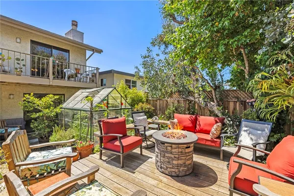 $1,899,999 | 216 West Escalones, San Clemente, CA 92672