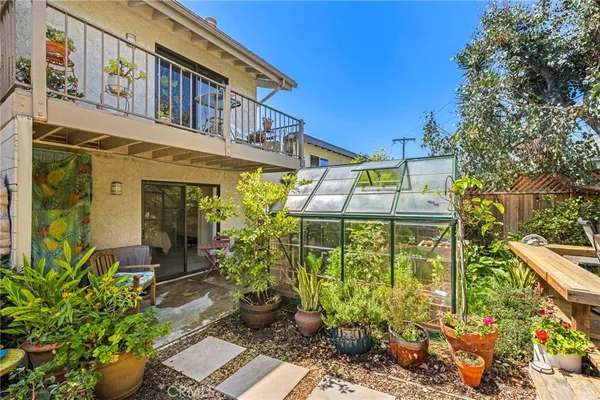 $1,899,999 | 216 West Escalones, San Clemente, CA 92672