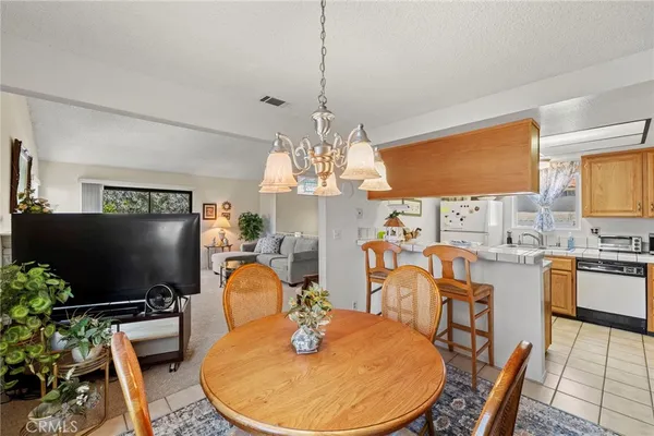 $1,899,999 | 216 West Escalones, San Clemente, CA 92672