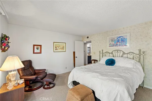 $1,899,999 | 216 West Escalones, San Clemente, CA 92672