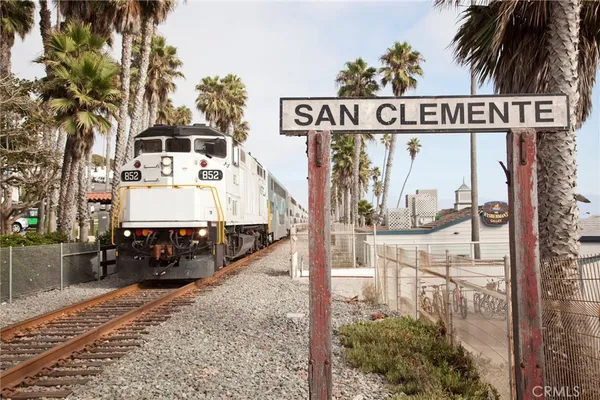 $1,899,999 | 216 West Escalones, San Clemente, CA 92672