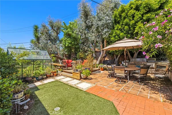 $1,899,999 | 216 West Escalones, San Clemente, CA 92672