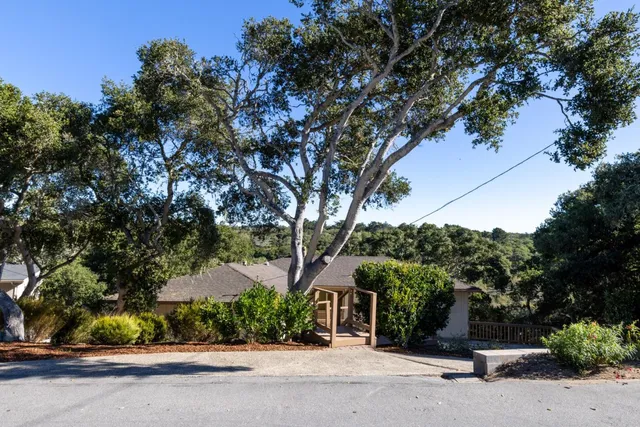 $998,500 | 25 Los Encinos Drive, Del Rey Oaks, CA 93940