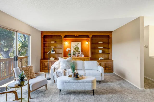 $998,500 | 25 Los Encinos Drive, Del Rey Oaks, CA 93940