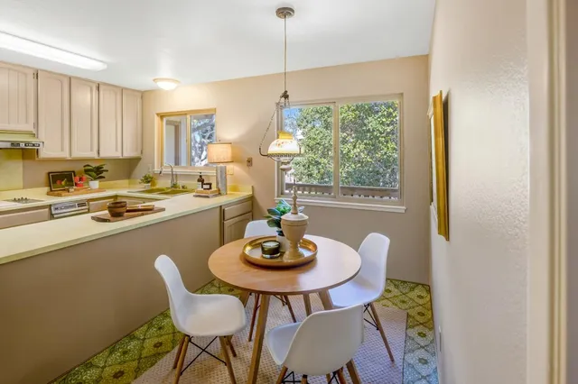 $998,500 | 25 Los Encinos Drive, Del Rey Oaks, CA 93940