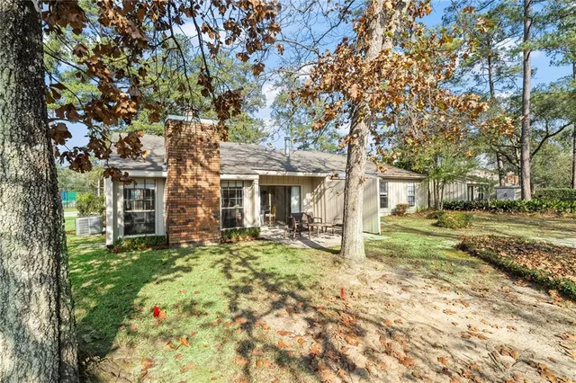 $282,000 | 30 South Court Villa Drive, Unit 30, Mandeville, LA 70471