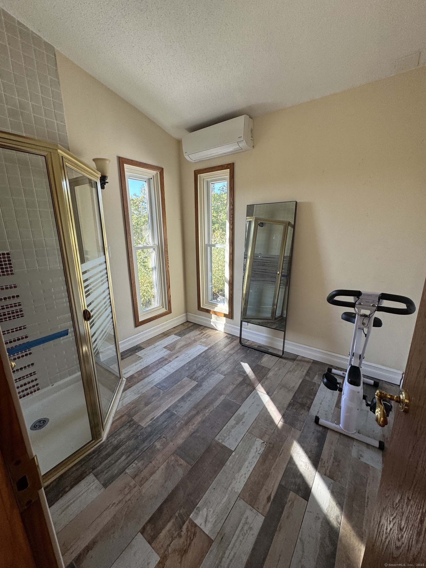 84 Ridge Hill Road Montville, CT 06370 - Photo 15 of 38