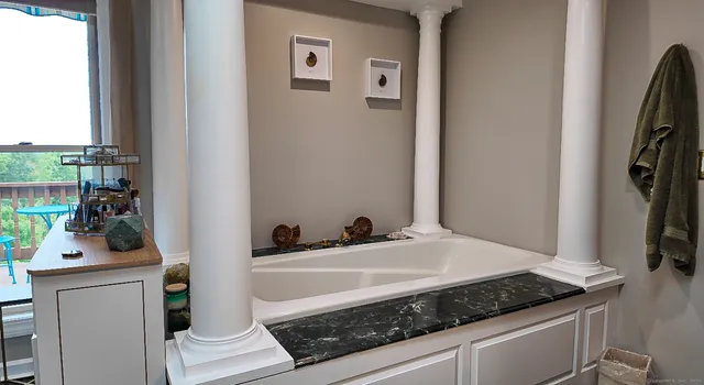 $749,900 | 84 Ridge Hill Road, Montville, CT 06370