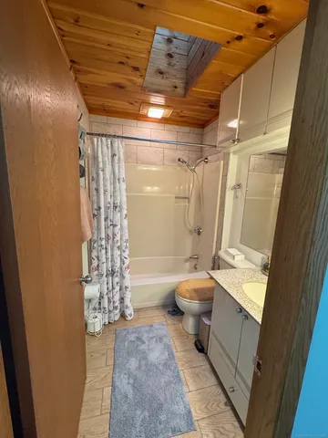 $749,900 | 84 Ridge Hill Road, Montville, CT 06370