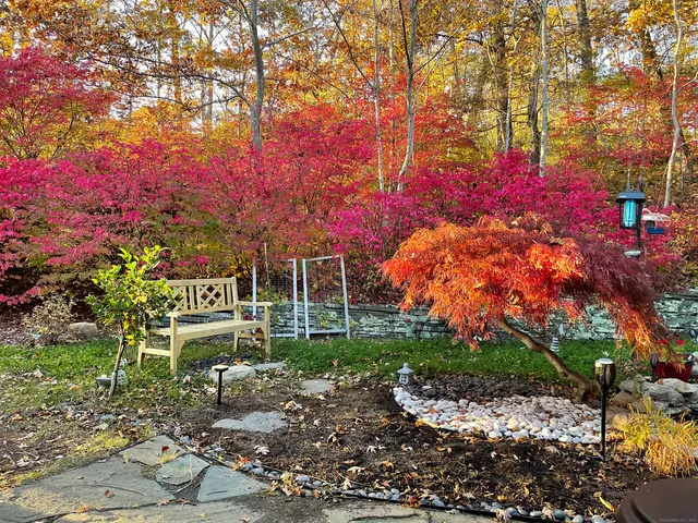 $749,900 | 84 Ridge Hill Road, Montville, CT 06370