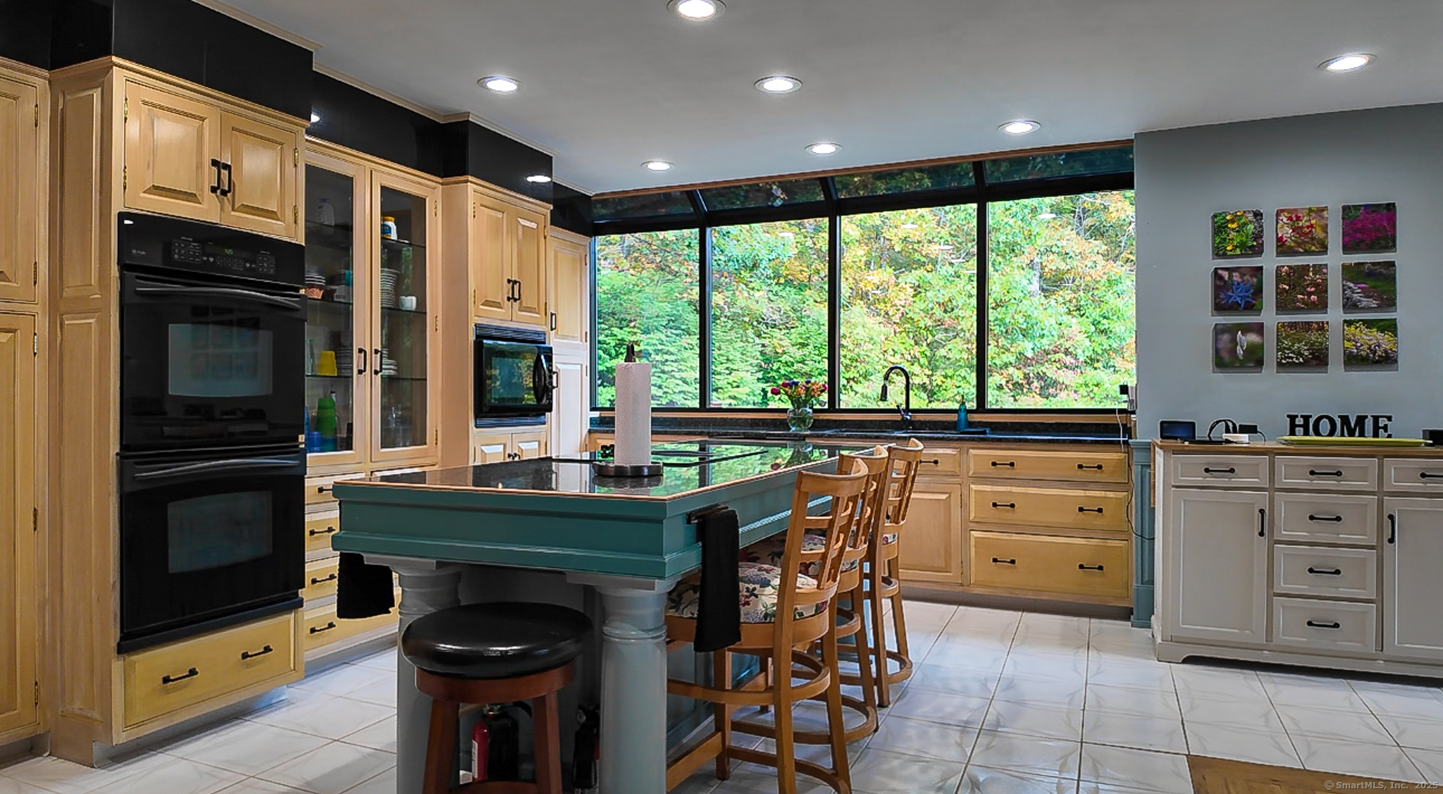 84 Ridge Hill Road Montville, CT 06370 - Photo 4 of 38