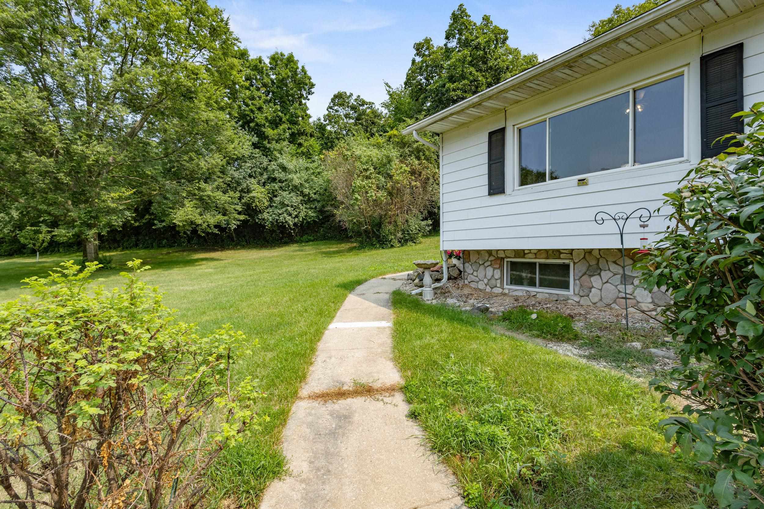 7419 Riles Road Middleton, WI 53562 - Photo 4 of 65 Gallery Image 4