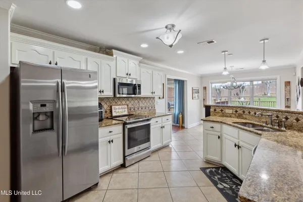$479,000 | 2196 Little Elk Cove, Southaven, MS 38672