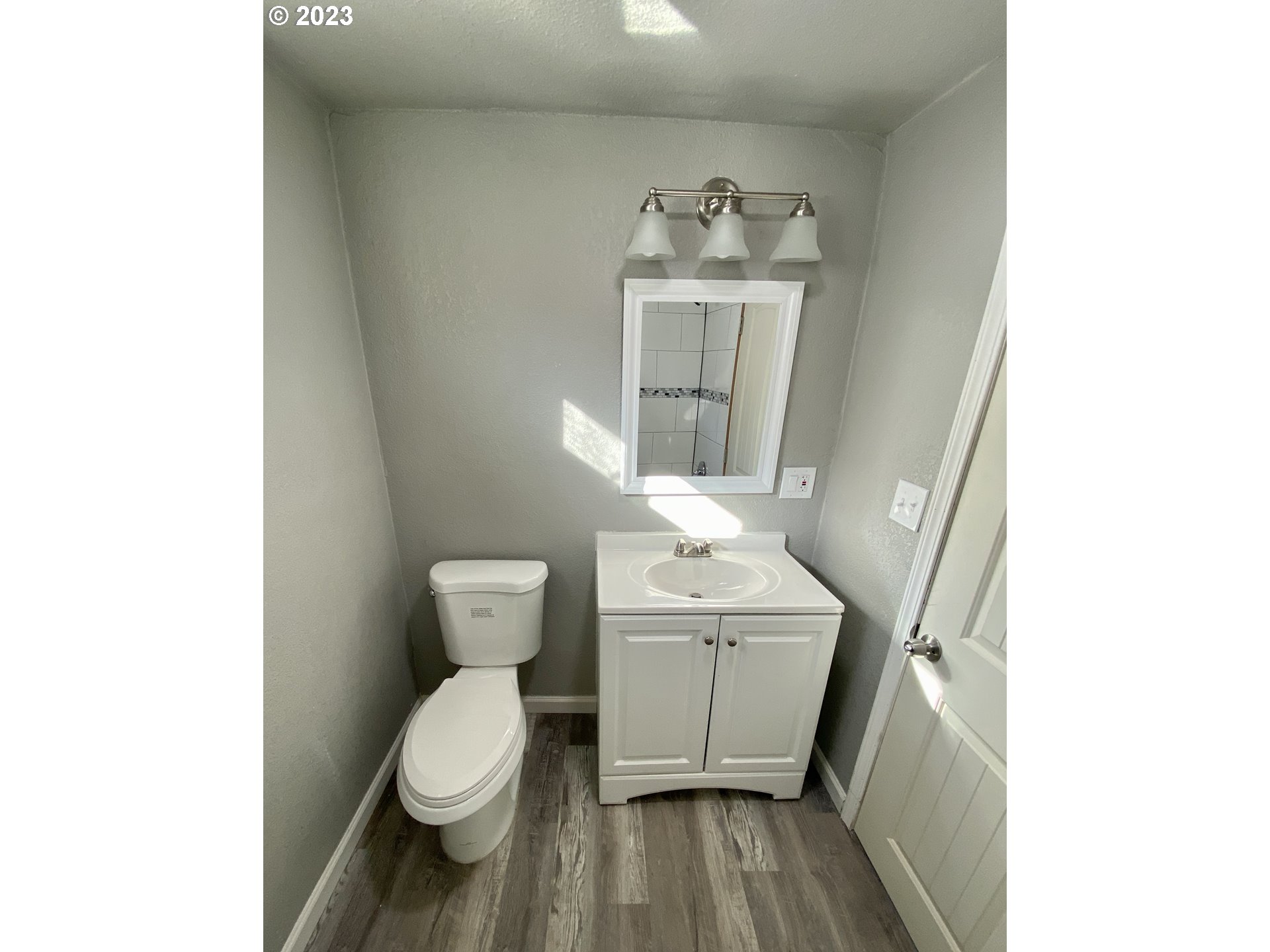 417 East Court Street Goldendale, WA 98620 - Photo 14 of 19 a bathroom with a toilet and a sink