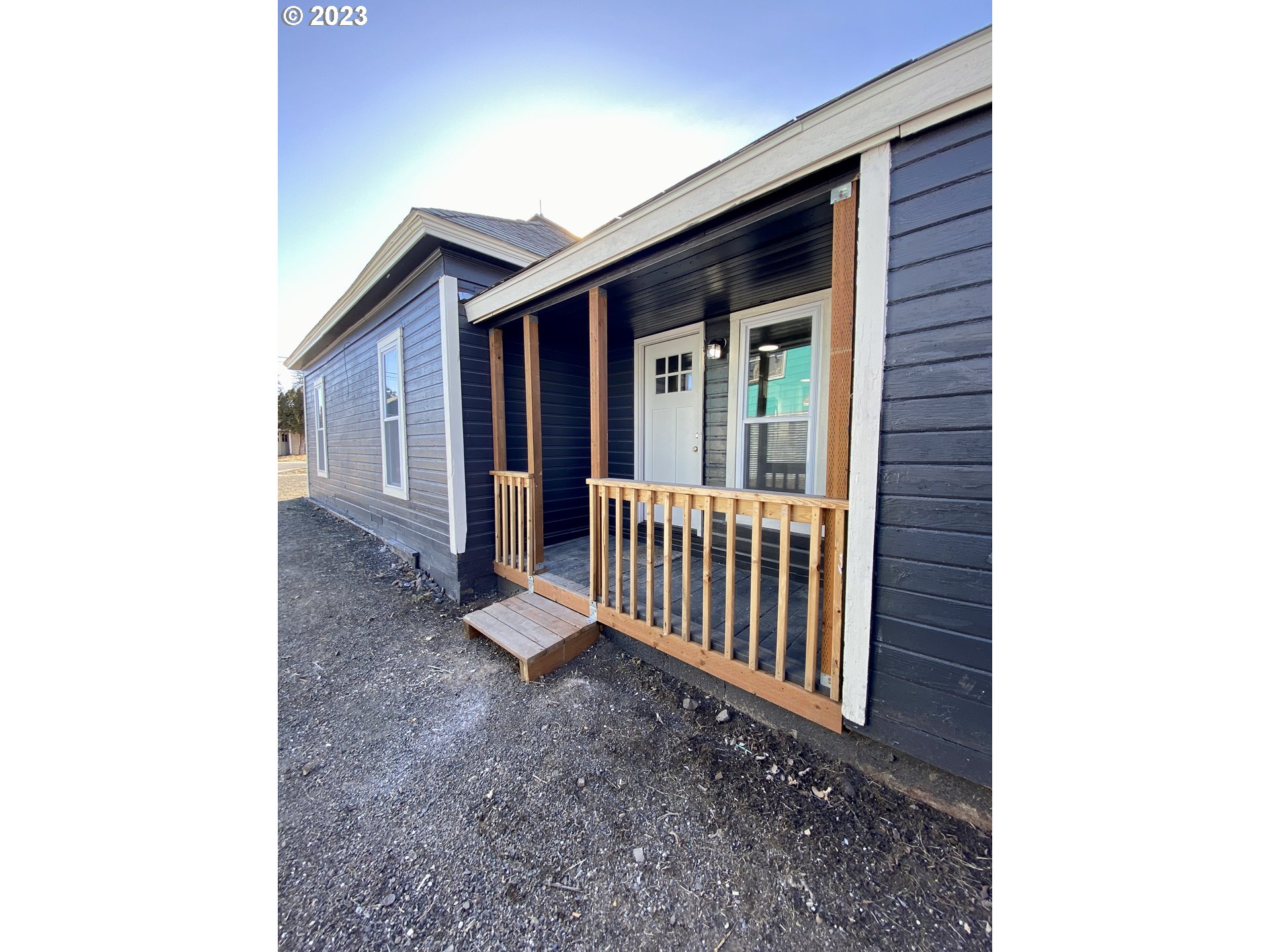 417 East Court Street Goldendale, WA 98620 - Photo 2 of 19 a view of a porch with a small yard