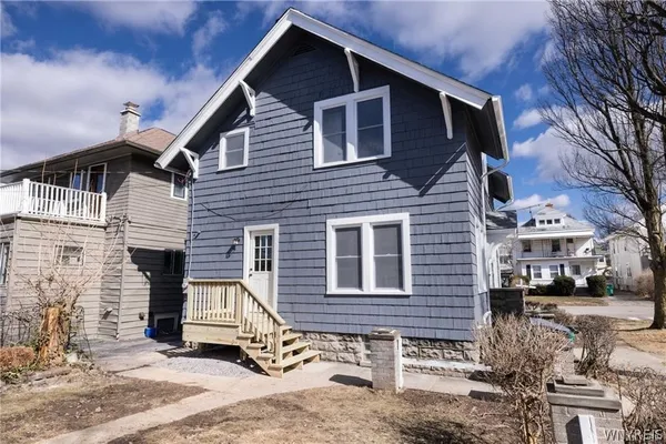$2,200 | 58 Montrose Avenue, Buffalo, NY 14214