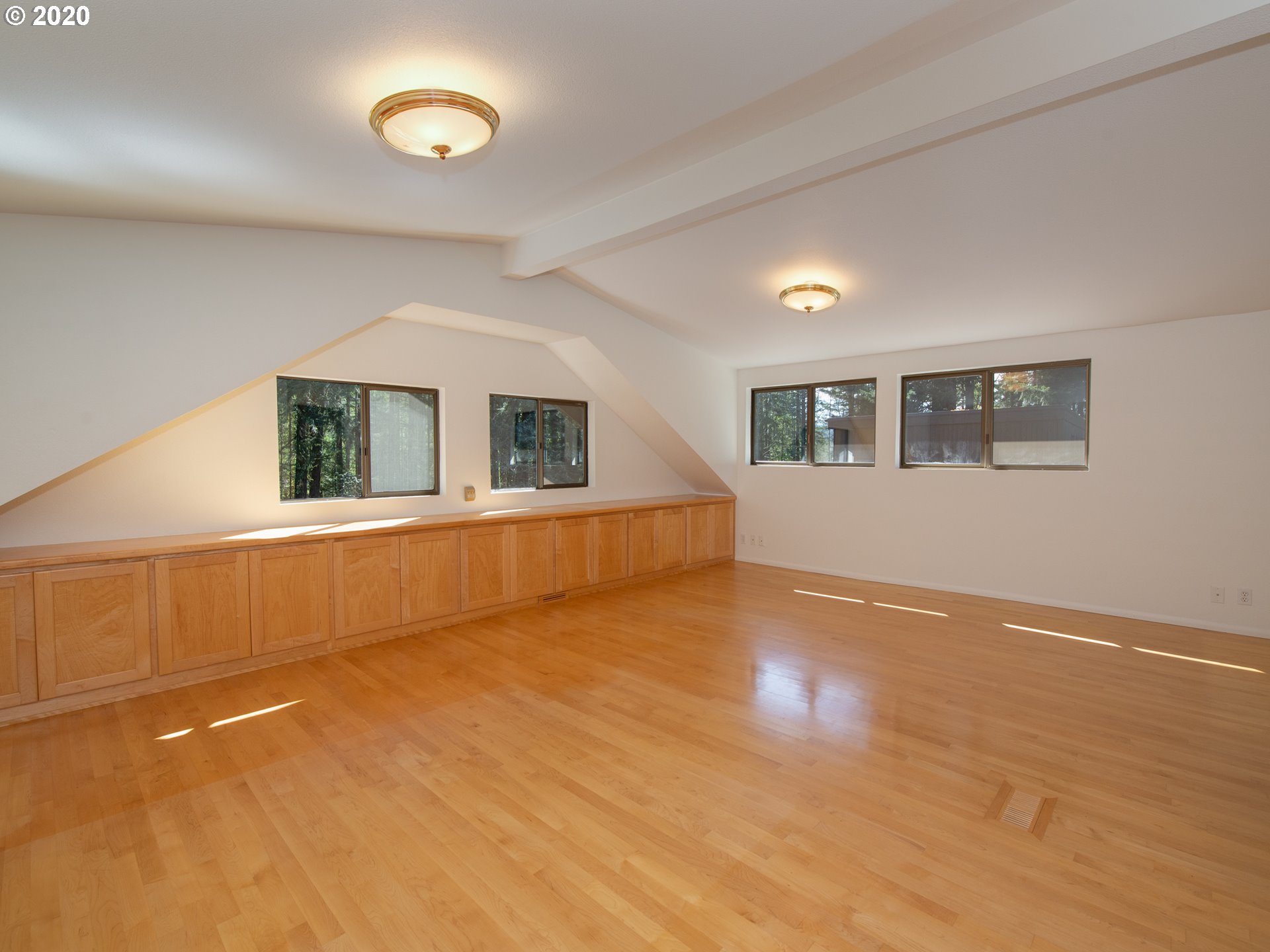 40706 Deerhorn Road Springfield, OR 97478 - Photo 11 of 32 Gallery Image 11