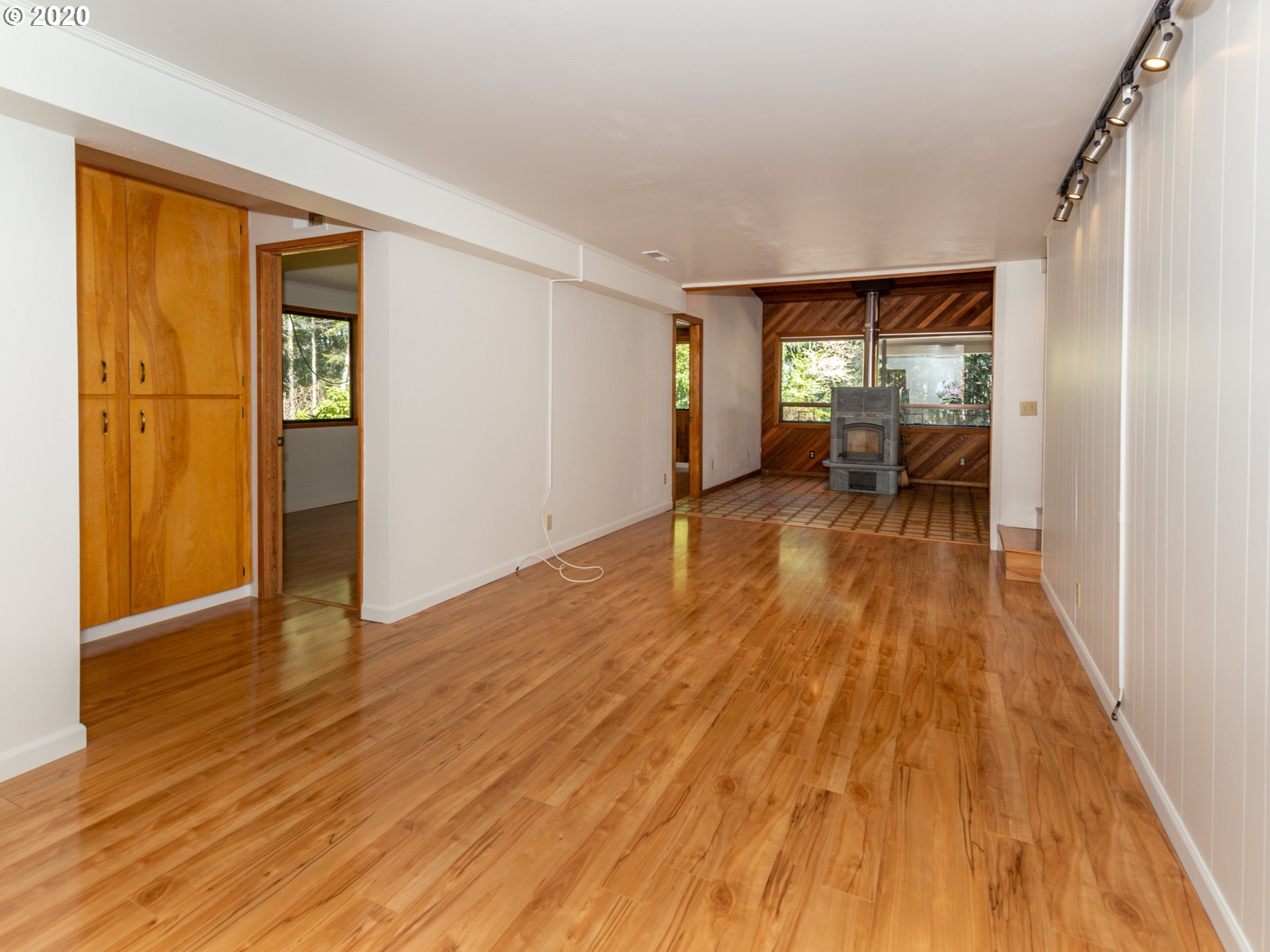 40706 Deerhorn Road Springfield, OR 97478 - Photo 8 of 32 Gallery Image 8