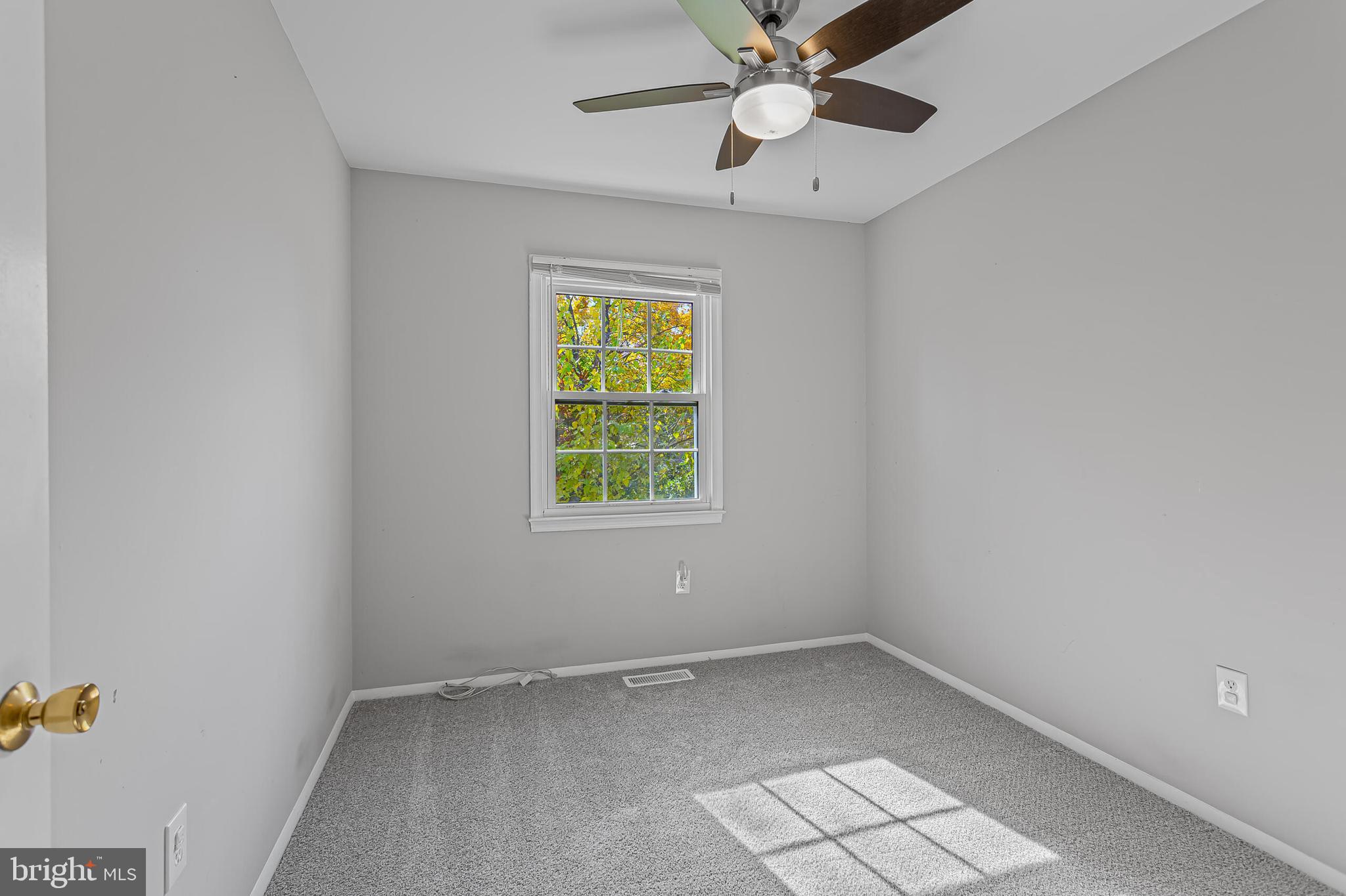 12027 Cheviot Drive Herndon, VA 20170 - Photo 19 of 29 an empty room with a window