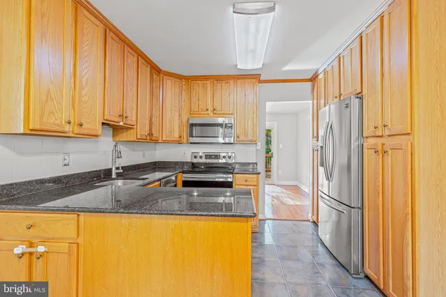 $3,450 | 12027 Cheviot Drive, Herndon, VA 20170