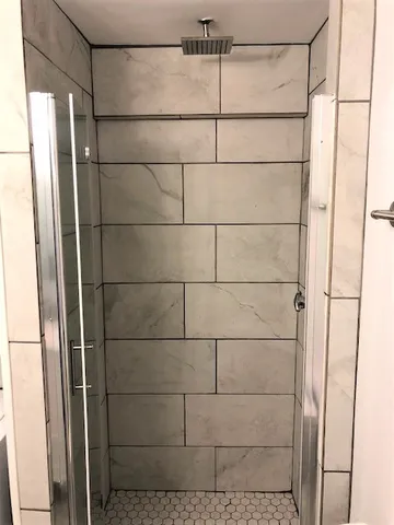 $5,300 | 33 Ann Street, Unit 3, Newport, RI 02840