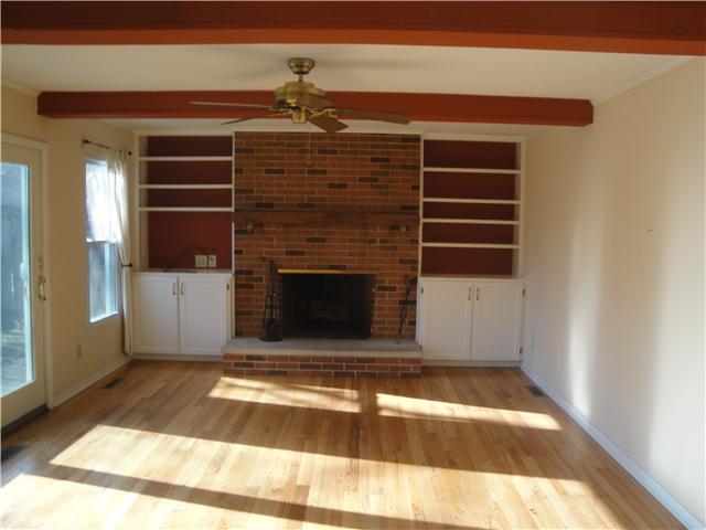 2581 Chartwell Road Columbus, OH 43220 - Photo 3 of 11 Gallery Image 3