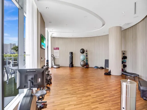 $1,598,000 | 3250 Northeast 188th Street, Unit 207, Aventura, FL 33180