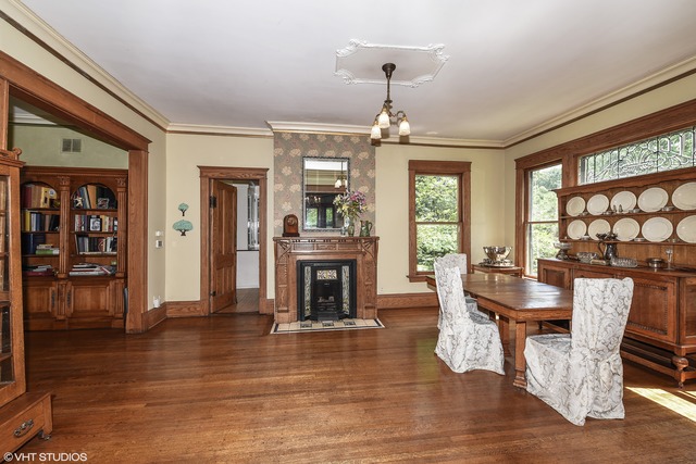 149 Scottswood Road Riverside, IL 60546 - Photo 22 of 24 a view of a livingroom with furniture window and wooden floor