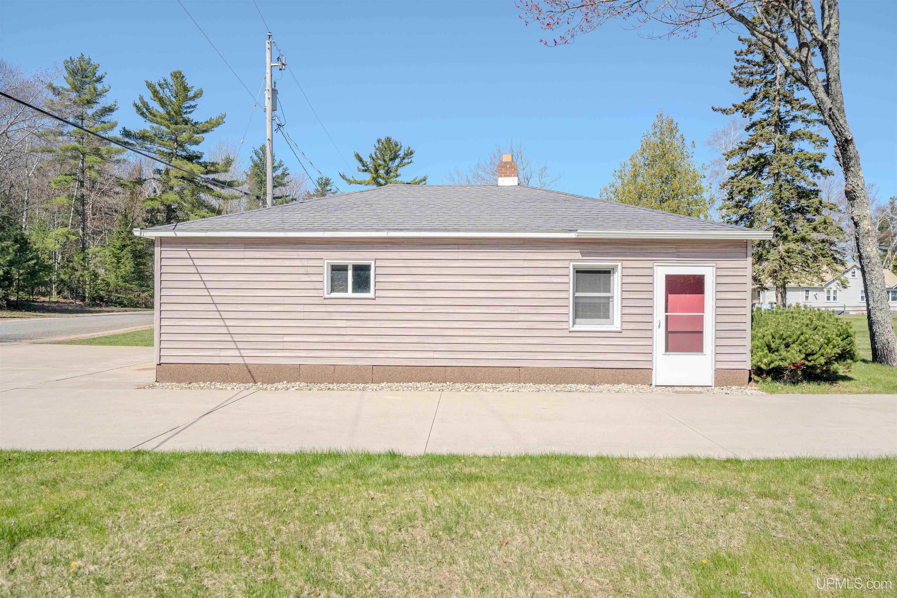 536 West Gulliver Lake Road Gulliver, MI 49840 - Photo 82 of 97