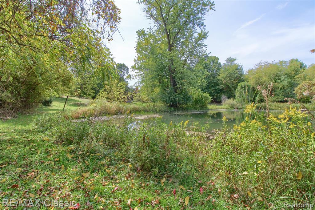 19150 Beck Road Northville, MI 48167 - Photo 5 of 20