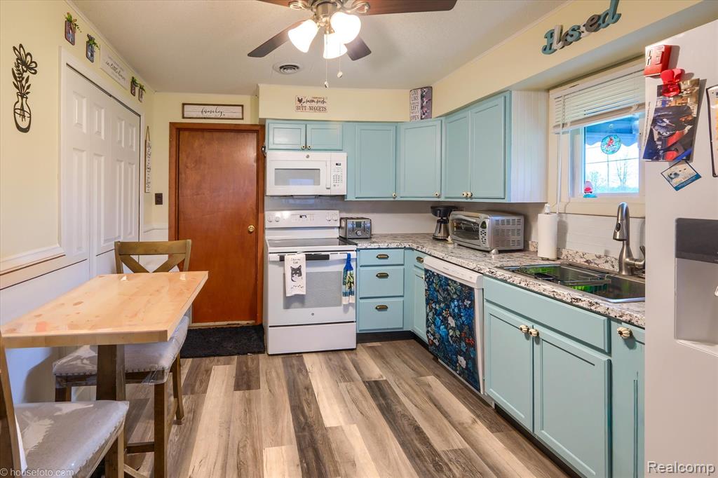 9254 North Genesee Road Mount Morris, MI 48458 - Photo 9 of 24