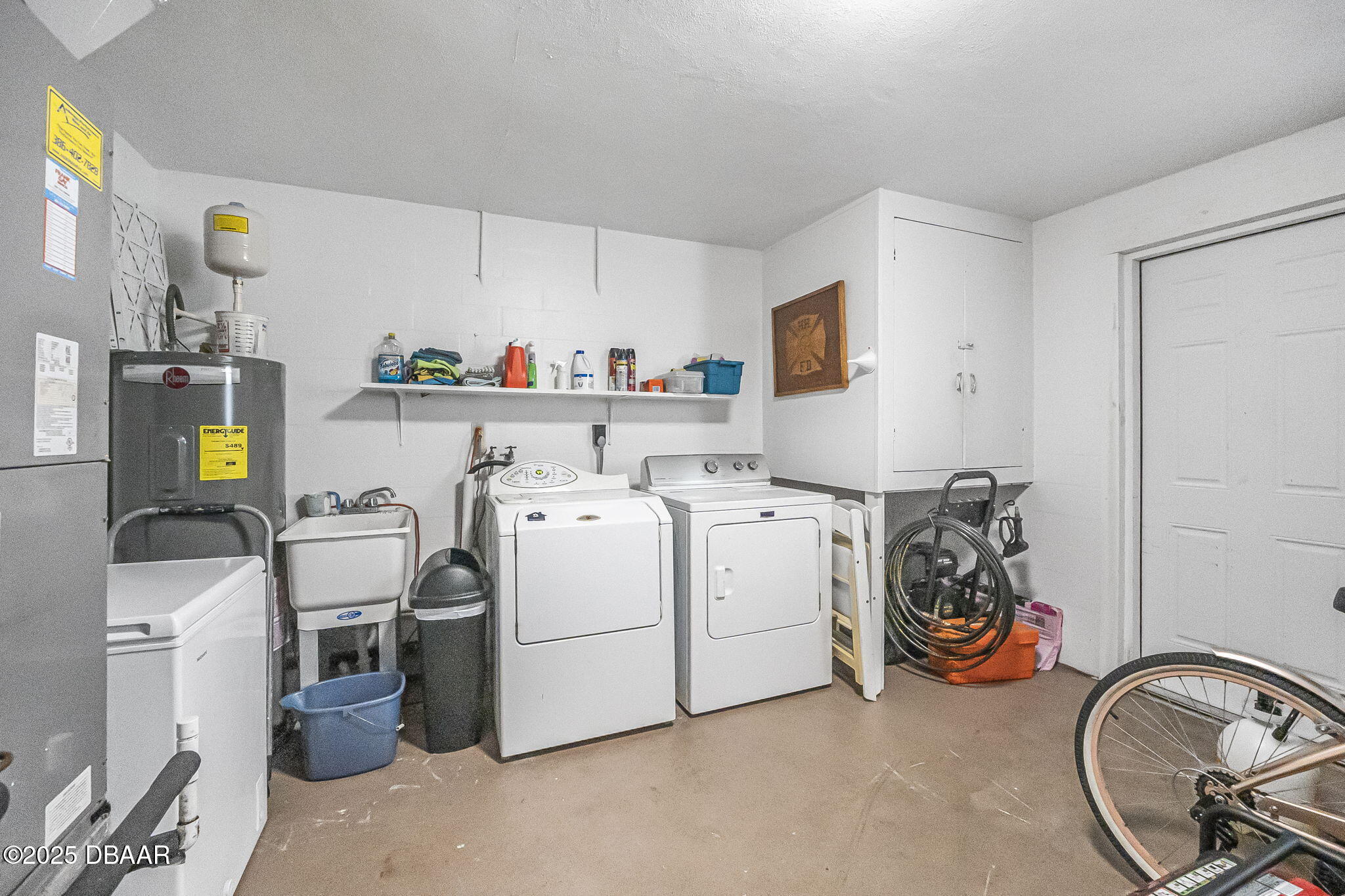 737 5th Street Port Orange, FL 32129 - Photo 32 of 40 a view of utility room with washer and