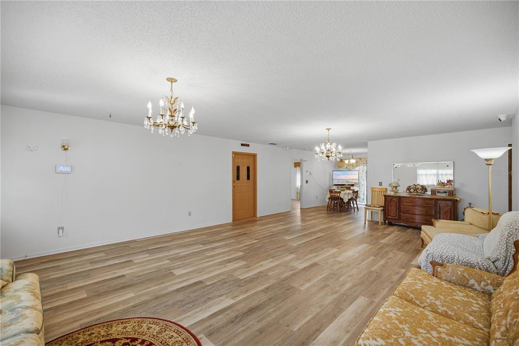11714 Southeast 71st Ter Road Belleview, FL 34420 - Photo 8 of 34 Gallery Image 8