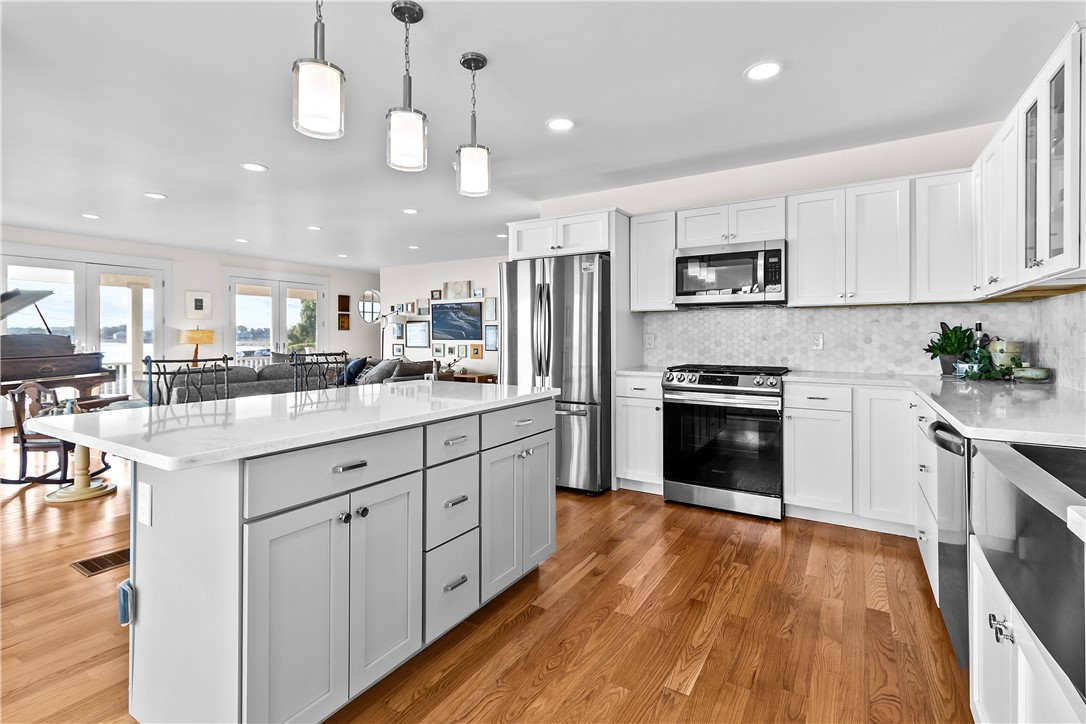 1888 Main Road Tiverton, RI 02878 - Photo 15 of 50