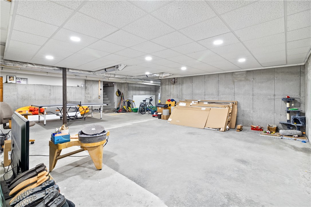 1888 Main Road Tiverton, RI 02878 - Photo 24 of 50