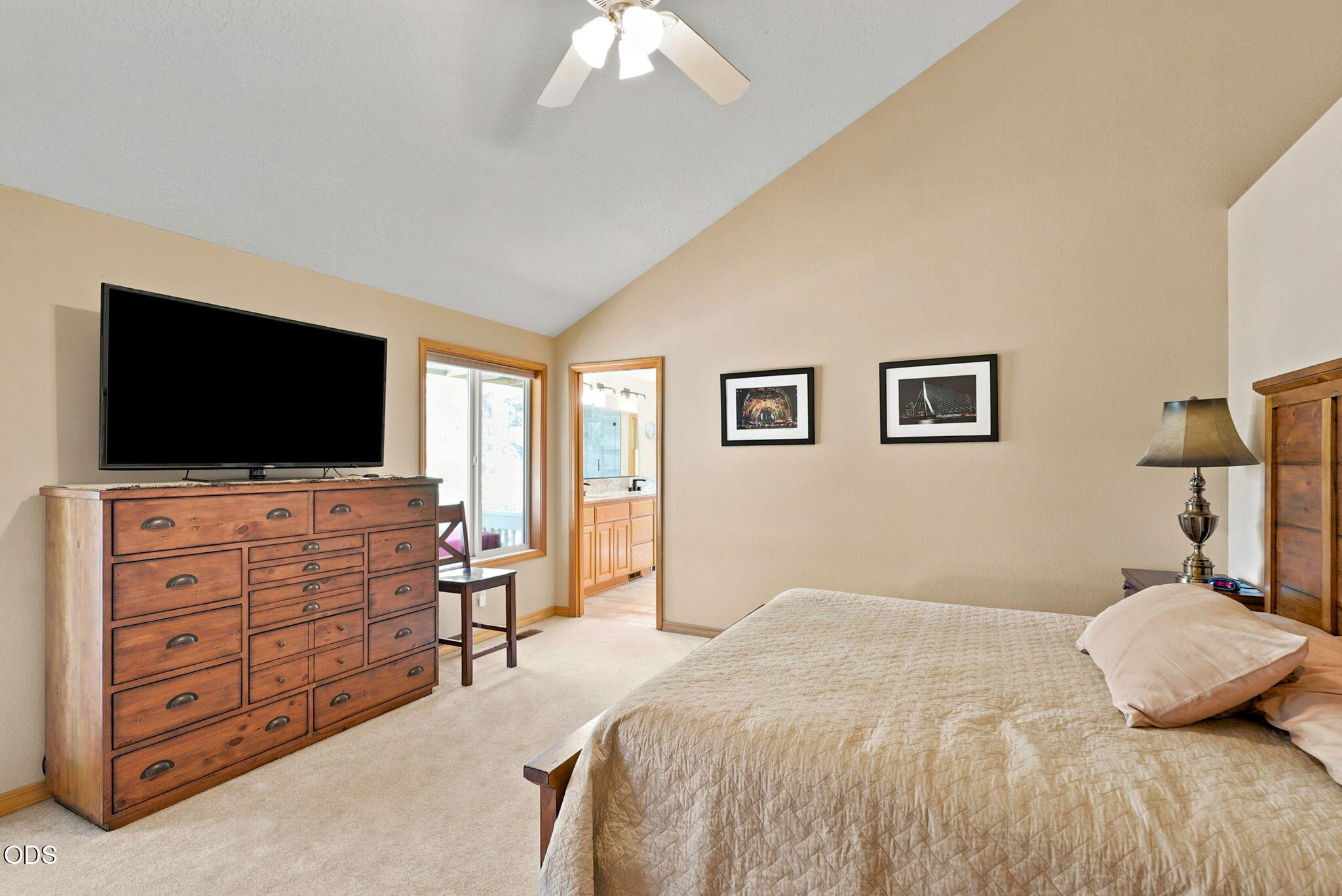 20490 Timberline Court Bend, OR 97702 - Photo 17 of 37