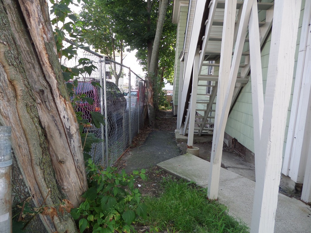 53 Mendon Street Worcester, MA 01604 - Photo 3 of 12 Gallery Image 3