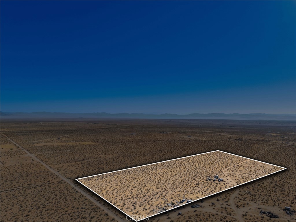 6311431 Sunset Road Joshua Tree, CA 92252 - Photo 1 of 15 a view of an ocean
