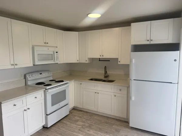 $2,000 | 4857 Weymouth Street, Lake Worth, FL 33463