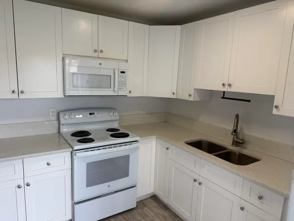 $2,000 | 4857 Weymouth Street, Lake Worth, FL 33463