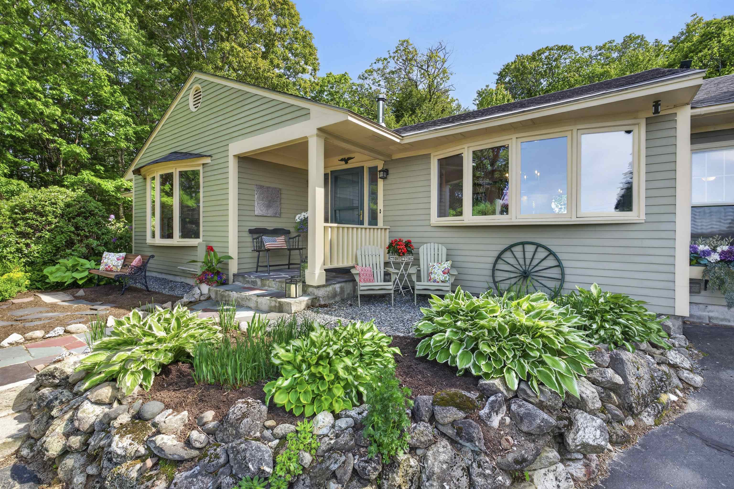 5 Tillinghast Road New London, NH 03257 - Photo 3 of 60